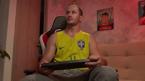 Axel Fairchaild online show from February 15, 1:20 pm