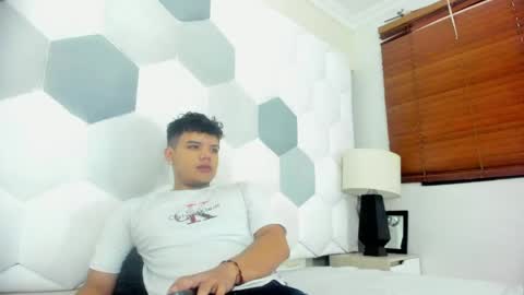 Snapshot of axel_forte chatting on April 21, 1:50 pm Axel Forte online show from April 21, 1:50 pm
