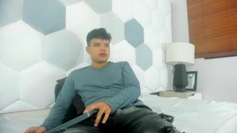 Snapshot of axel_forte chatting on April 22, 1:56 pm Axel Forte online show from April 22, 1:56 pm
