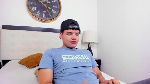 Snapshot of axel_forte chatting on May 22, 2:33 pm Axel Forte online show from May 22, 2:33 pm