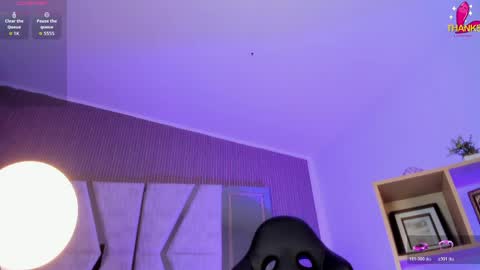 Snapshot of axel_grey_ chatting on June 4, 5:19 pm axel_grey_ online show from June 4, 5:19 pm