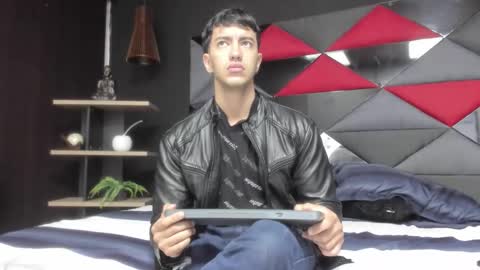 axel_hendrick online show from February 14, 11:29 am