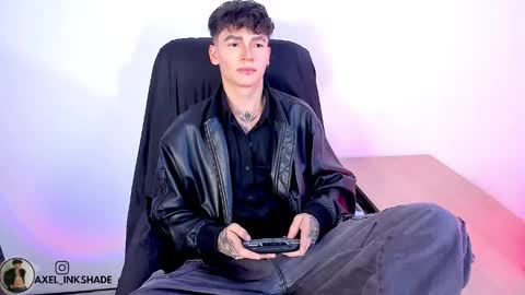 Snapshot of axel_inkshade chatting on February 25, 3:05 am Axel online show from February 25, 3:05 am