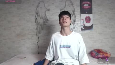 axel_milo_and_kairo online show from November 27, 10:12 pm