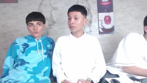 axel_milo_and_kairo online show from December 3, 3:25 am