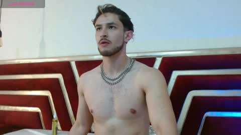 Snapshot of axel_porn_ chatting on May 7, 12:38 am Axel online show from May 7, 12:38 am