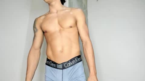 Snapshot of axel_rosse2 chatting on November 9, 12:09 am axel_rosse2 online show from November 9, 12:09 am