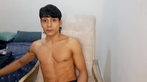 Snapshot of axel_rosse2 chatting on January 19, 8:40 am axel_rosse2 online show from January 19, 8:40 am
