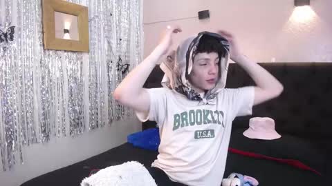 Rachel dreamsx online show from October 8, 8:50 pm