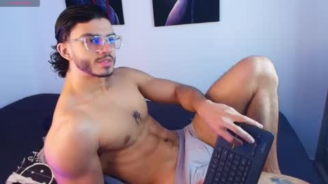 axel stein NEW ACCOUNT online show from April 28, 5:07 pm