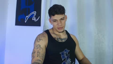 INDEPENDENT MODEL  online show from February 5, 3:23 am