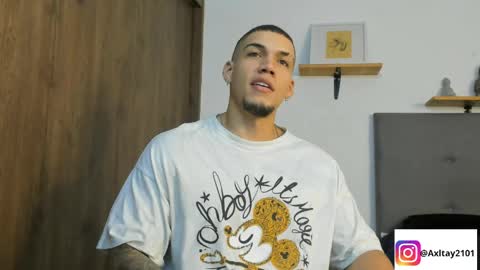 Snapshot of axel_taylor21 chatting on April 24, 12:57 am INDEPENDENT MODEL online show from April 24, 12:57 am