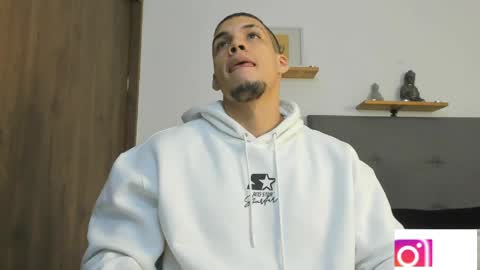 Snapshot of axel_taylor21 chatting on May 26, 3:13 am INDEPENDENT MODEL online show from May 26, 3:13 am