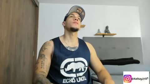 Snapshot of axel_taylor21 chatting on July 3, 7:42 pm INDEPENDENT MODEL online show from July 3, 7:42 pm
