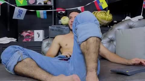 Axel  online show from July 11, 9:16 pm