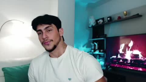 Snapshot of axelblack7 chatting on March 29, 4:45 am axelblack7 online show from March 29, 4:45 am