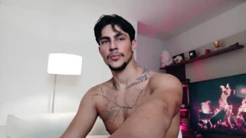 axelblack7 online show from May 17, 4:21 am