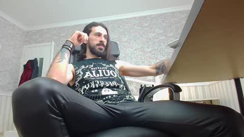 AxelColton online show from December 21, 6:09 am