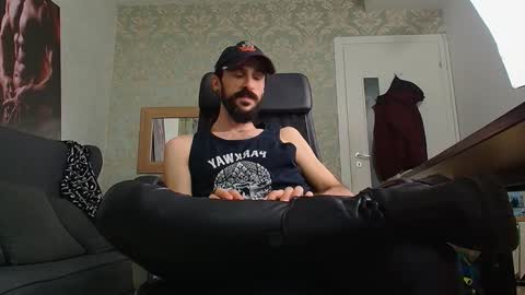 AxelColton online show from January 18, 2:02 pm