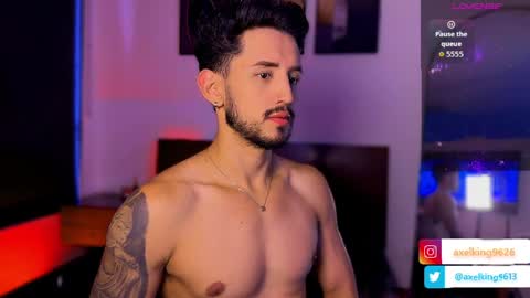 Axel King online show from April 2, 9:34 pm