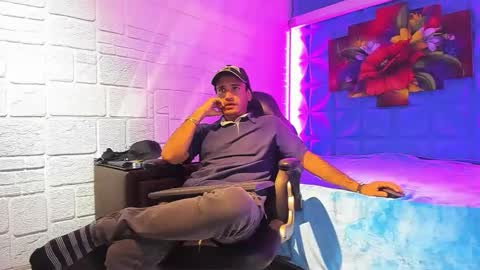 Axell Cross2 online show from October 4, 8:45 am