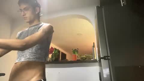 Snapshot of axellatino_ chatting on January 11, 2:30 am Axel online show from January 11, 2:30 am