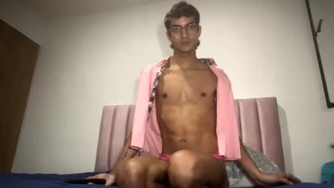 Snapshot of axellatino_ chatting on January 22, 5:59 am Axel online show from January 22, 5:59 am