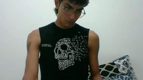 Snapshot of axellatino_ chatting on February 9, 4:36 am Axel online show from February 9, 4:36 am