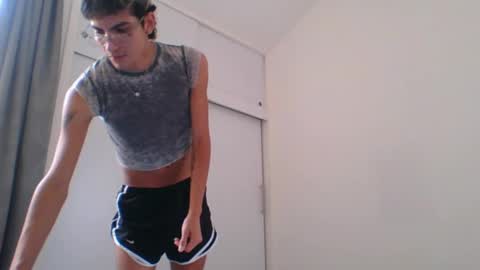 Snapshot of axellatino_ chatting on February 13, 3:56 pm Axel online show from February 13, 3:56 pm