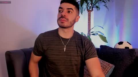 Axel Thompsom online show from December 16, 11:59 am