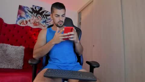 Axel online show from December 22, 11:40 am