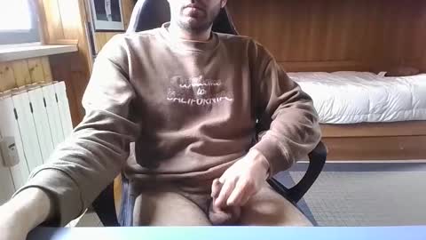 Axel online show from March 22, 11:24 am