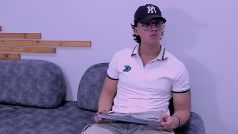 Axxel online show from March 28, 8:52 pm