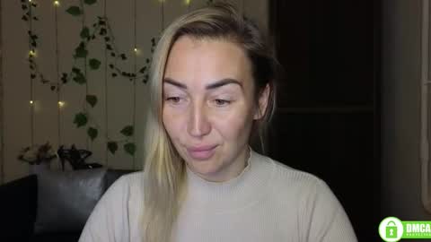 Jully online show from November 10, 6:40 pm