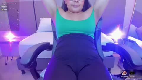 Snapshot of ayla13_ chatting on April 22, 7:26 pm Alyda Jaramillo online show from April 22, 7:26 pm