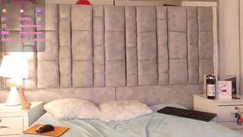 ayla_han online show from March 12, 4:29 am