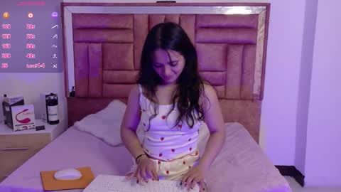 ayla_han online show from March 19, 4:27 am