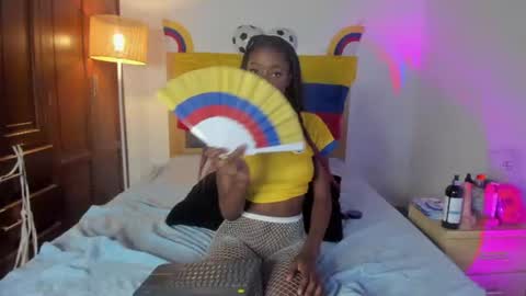 Snapshot of aylah_beckham chatting on July 3, 7:31 pm aylah_beckham online show from July 3, 7:31 pm