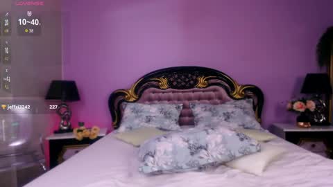 Ayla online show from March 30, 5:36 pm