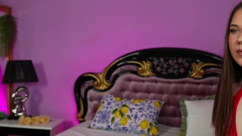 Snapshot of aylawhisper chatting on May 20, 5:19 pm Ayla online show from May 20, 5:19 pm