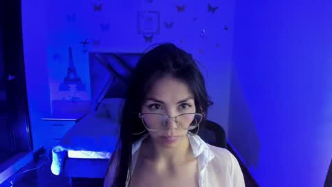 Snapshot of aylin_diazz chatting on December 6, 11:57 pm Aylin online show from December 6, 11:57 pm
