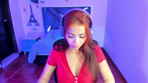 Snapshot of aylin_diazz chatting on February 10, 9:47 pm Aylin online show from February 10, 9:47 pm