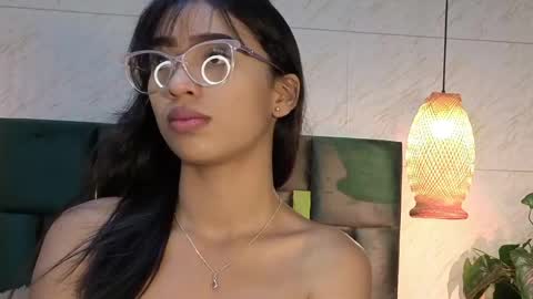 aylin_sweet_ online show from May 5, 7:55 pm