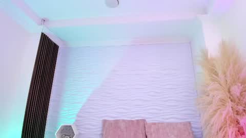 Snapshot of aylinlove_ chatting on June 18, 11:47 am aylinlove_ online show from June 18, 11:47 am