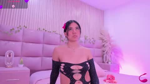 Snapshot of aylinlove_ chatting on June 24, 12:04 pm aylinlove_ online show from June 24, 12:04 pm