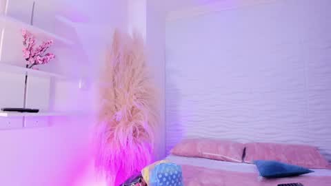 Snapshot of aylinlove_ chatting on June 30, 11:22 am aylinlove_ online show from June 30, 11:22 am