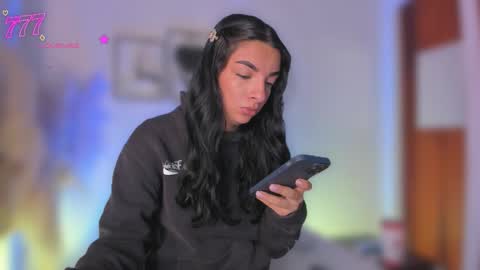 Snapshot of aylinz chatting on March 3, 10:32 am Alish online show from March 3, 10:32 am