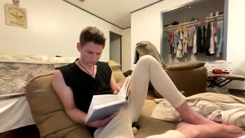 Snapshot of ayr129 chatting on March 2, 5:44 am ayr129 online show from March 2, 5:44 am