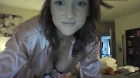 Snapshot of ayybaebayy chatting on November 15, 9:11 pm ayybaebayy online show from November 15, 9:11 pm