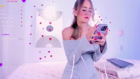 Snapshot of azahaara__ chatting on March 4, 2:45 pm azahaara__ online show from March 4, 2:45 pm